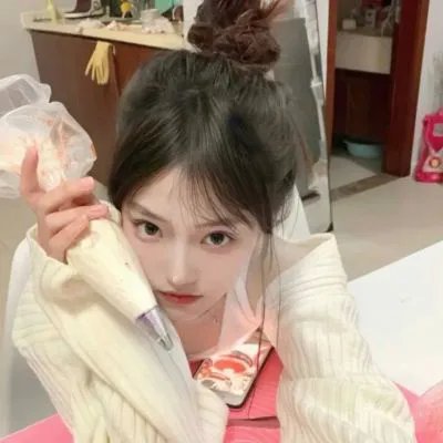 拥抱太阳的月亮